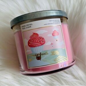 Bath & body works NWT Pink Petal Tea Cake 3 wick candle new